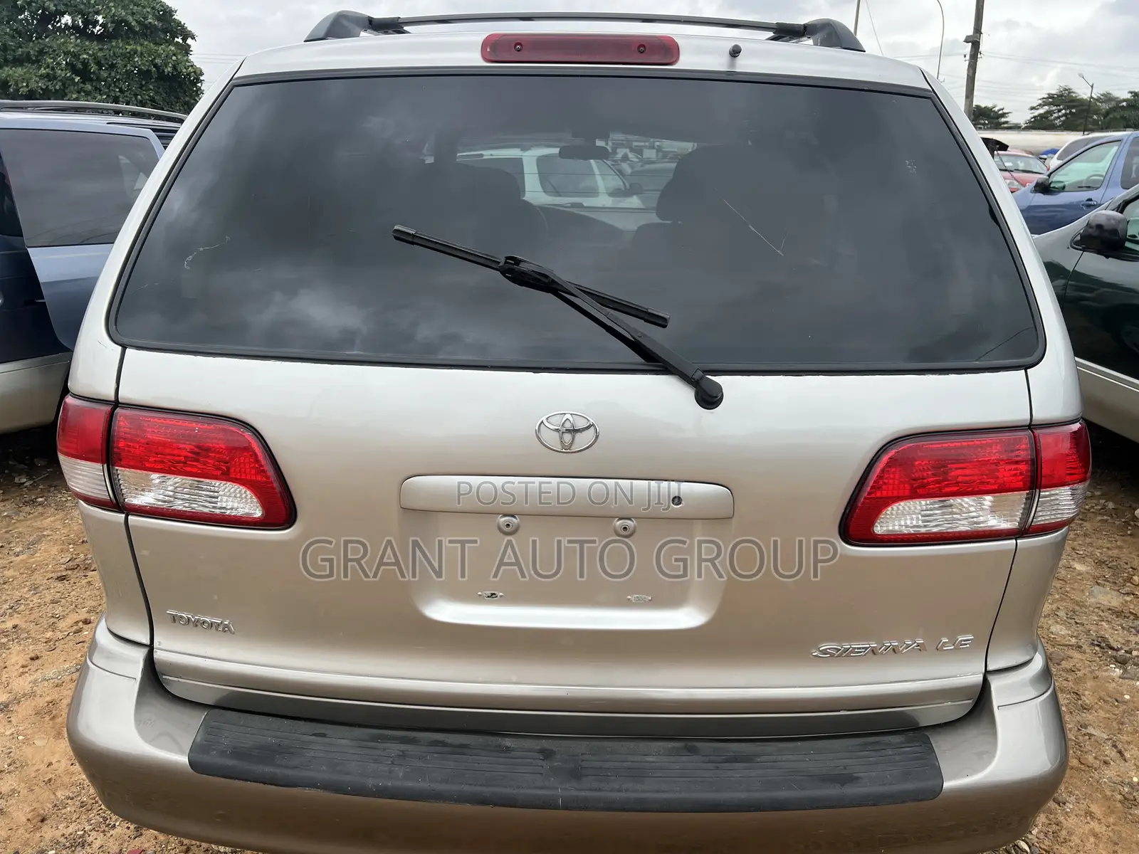 Toyota Sienna LE 2001 Silver