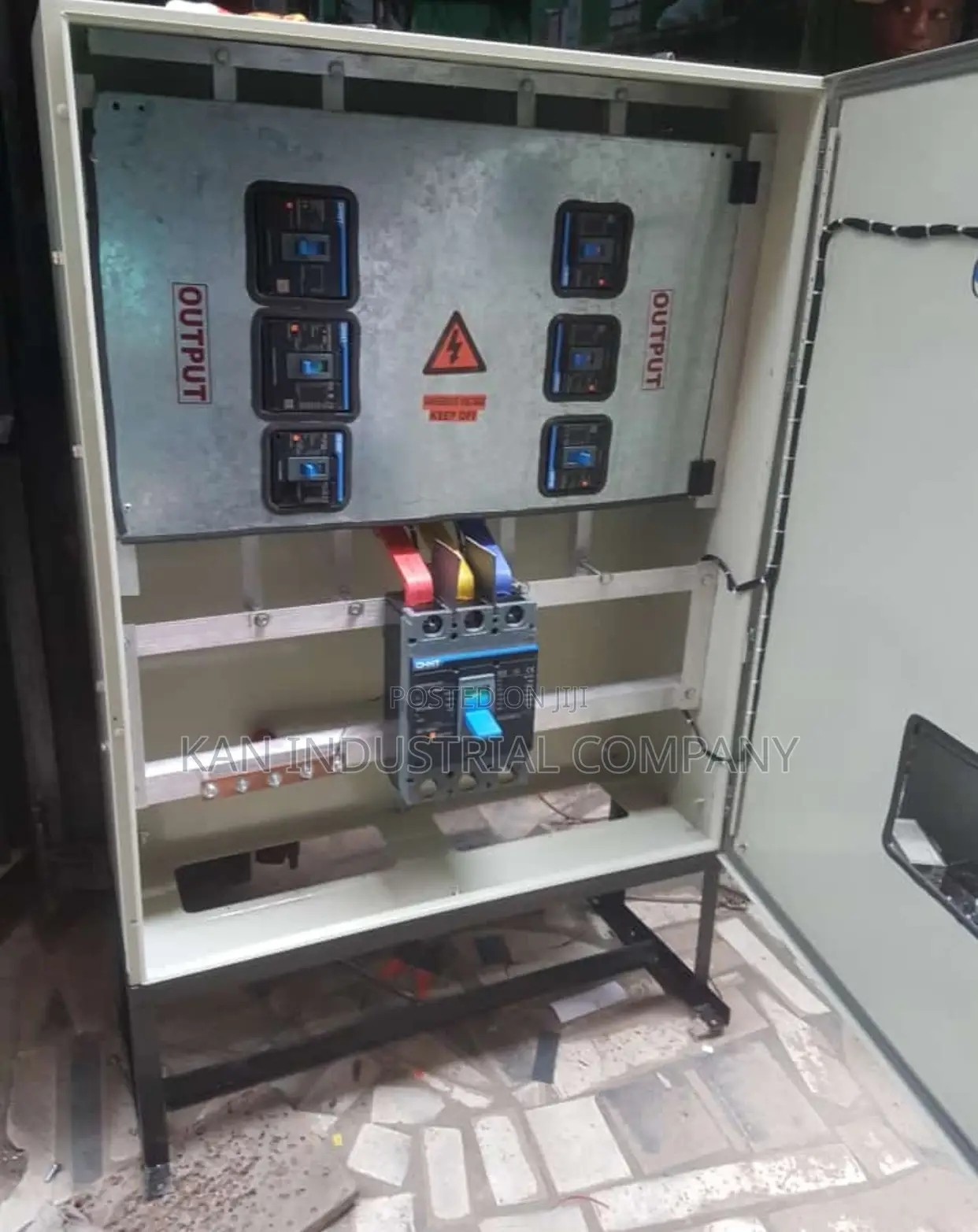 6 Ways 400 Amps Panel