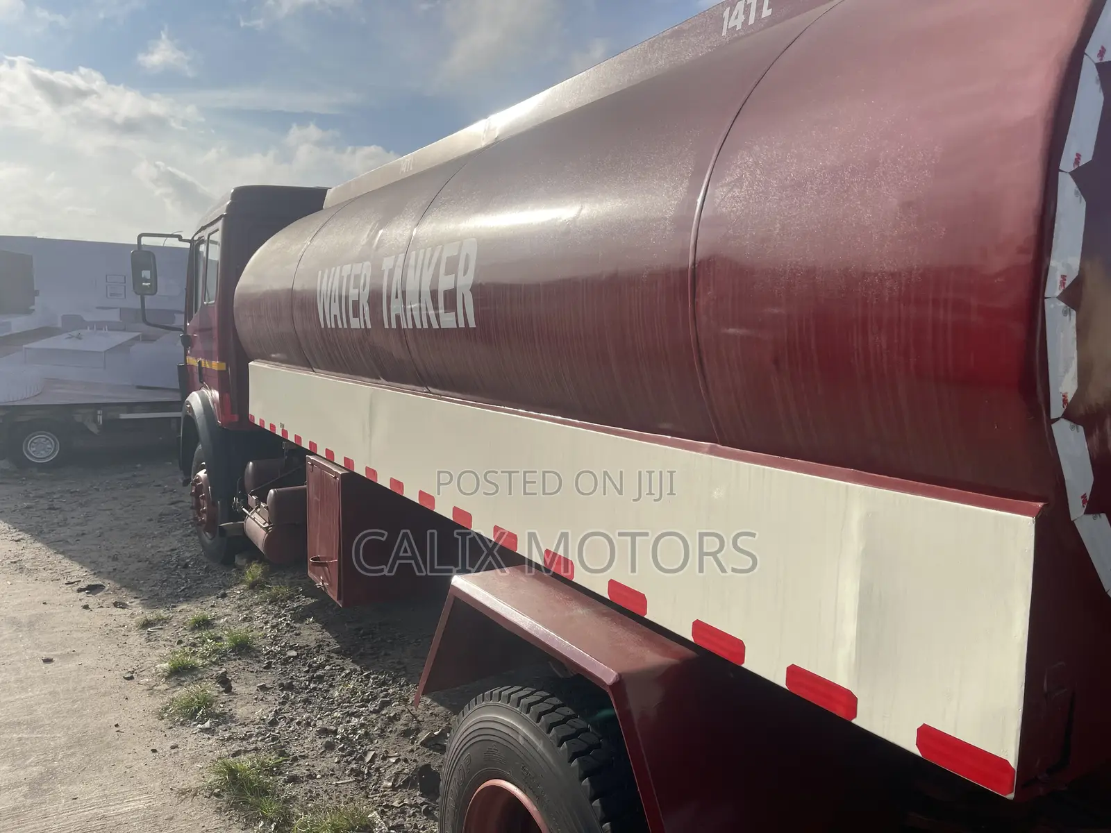 Foreign Used Mercedes Benz Water Tanker Truck.