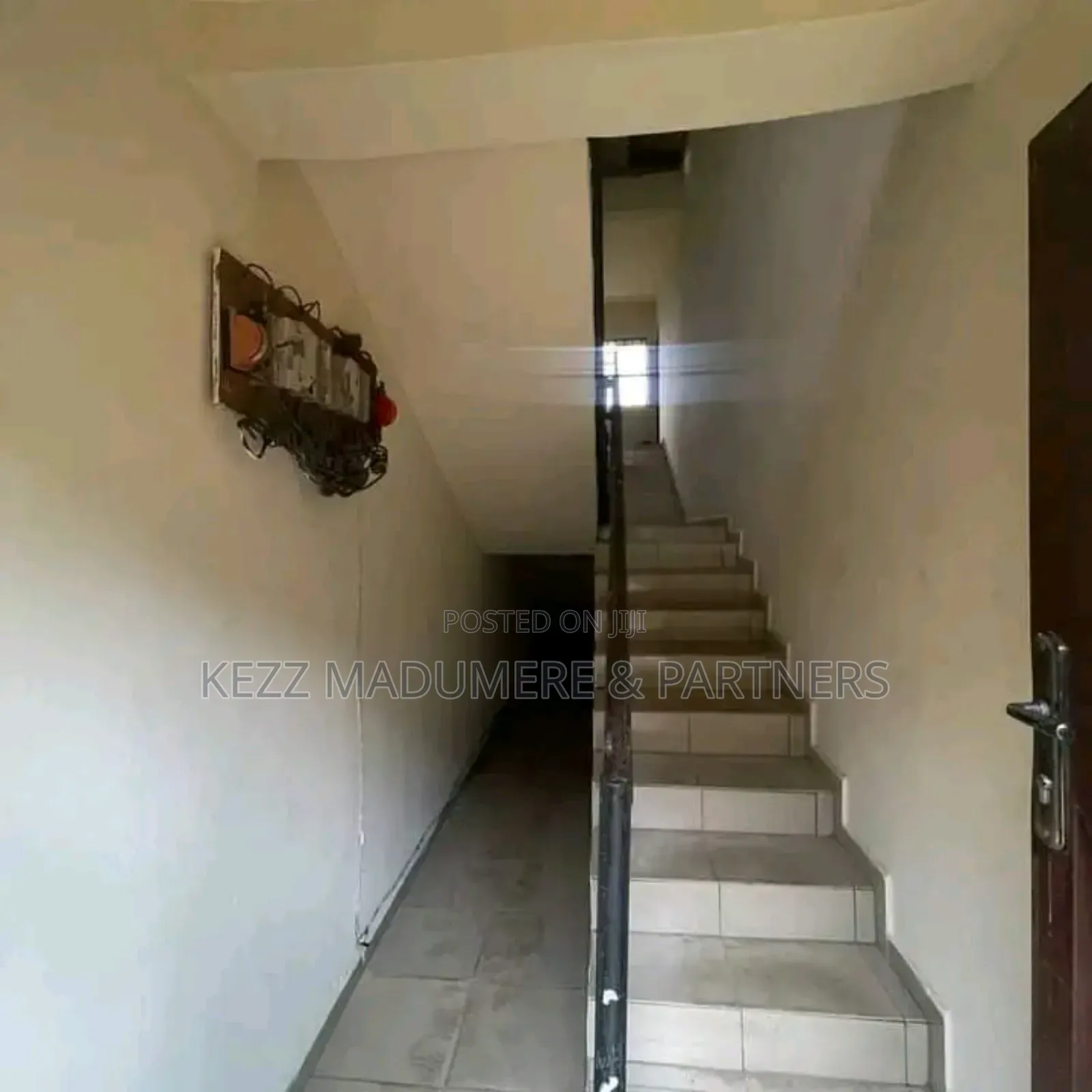 8bdrm Block of Flats in Rumuduru , Eneka , for sale