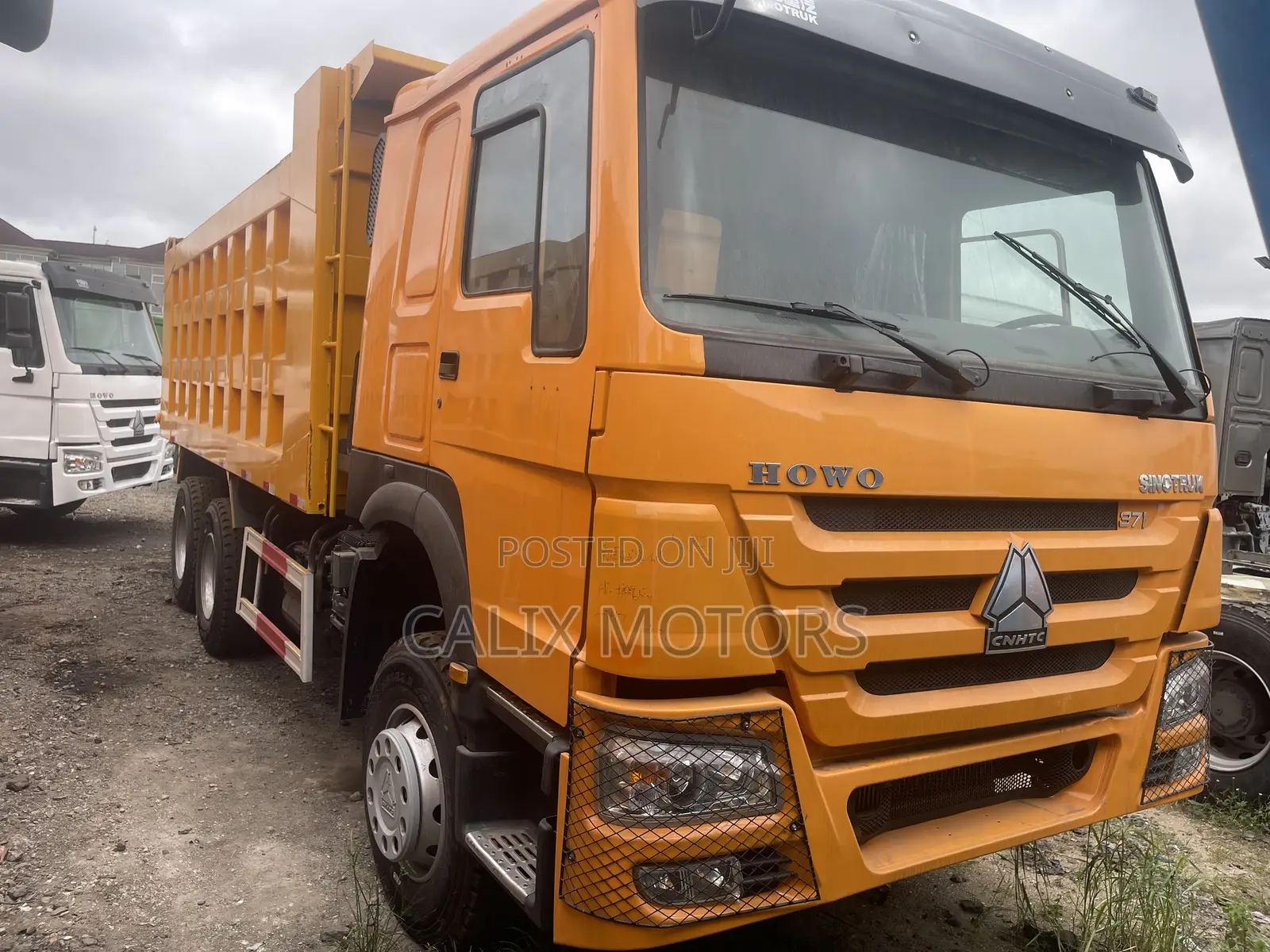 Foreign Used Howo CNHTC Truck Tipper 371hp.