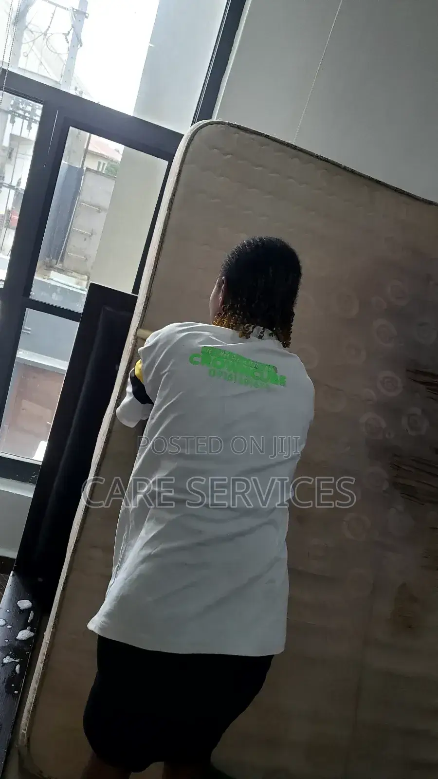 Professional Mattress Cleaning and Stain Remover