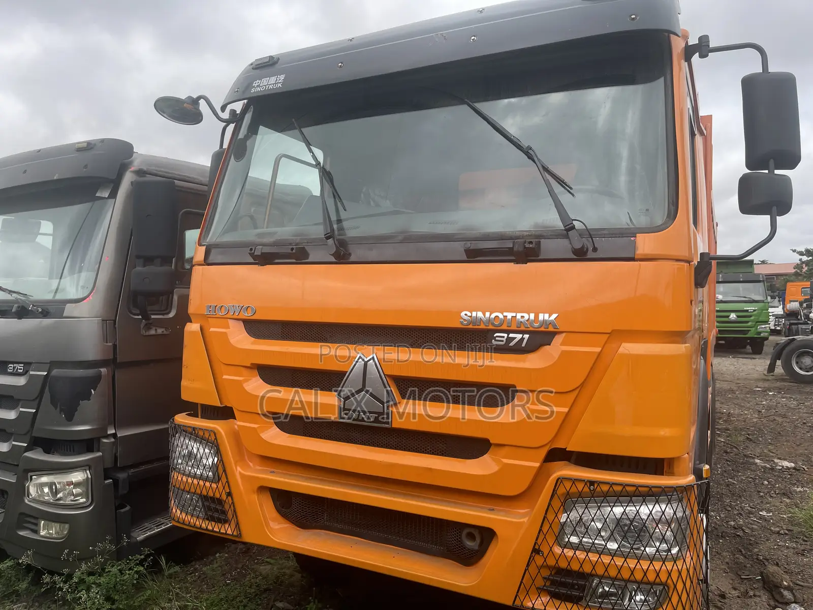 Foreign Used Howo Truck 10 Tires Tipper.
