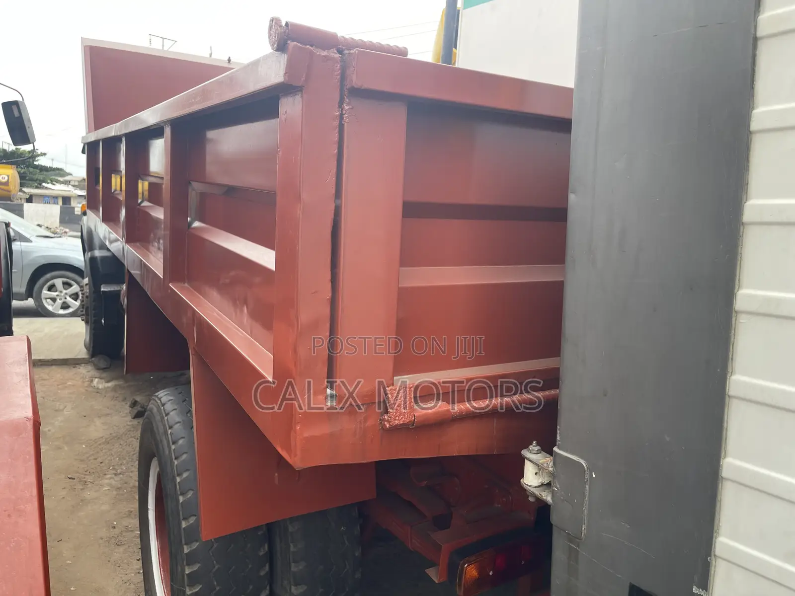 Foreign Used Mercedes Benz 911 Tipper With Auxiliary.
