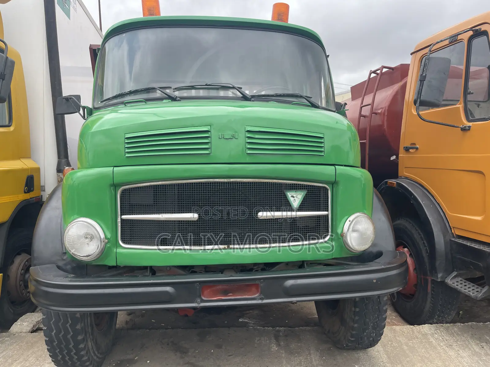 Foreign Used Mercedes Benz 911 Tipper With Auxiliary.