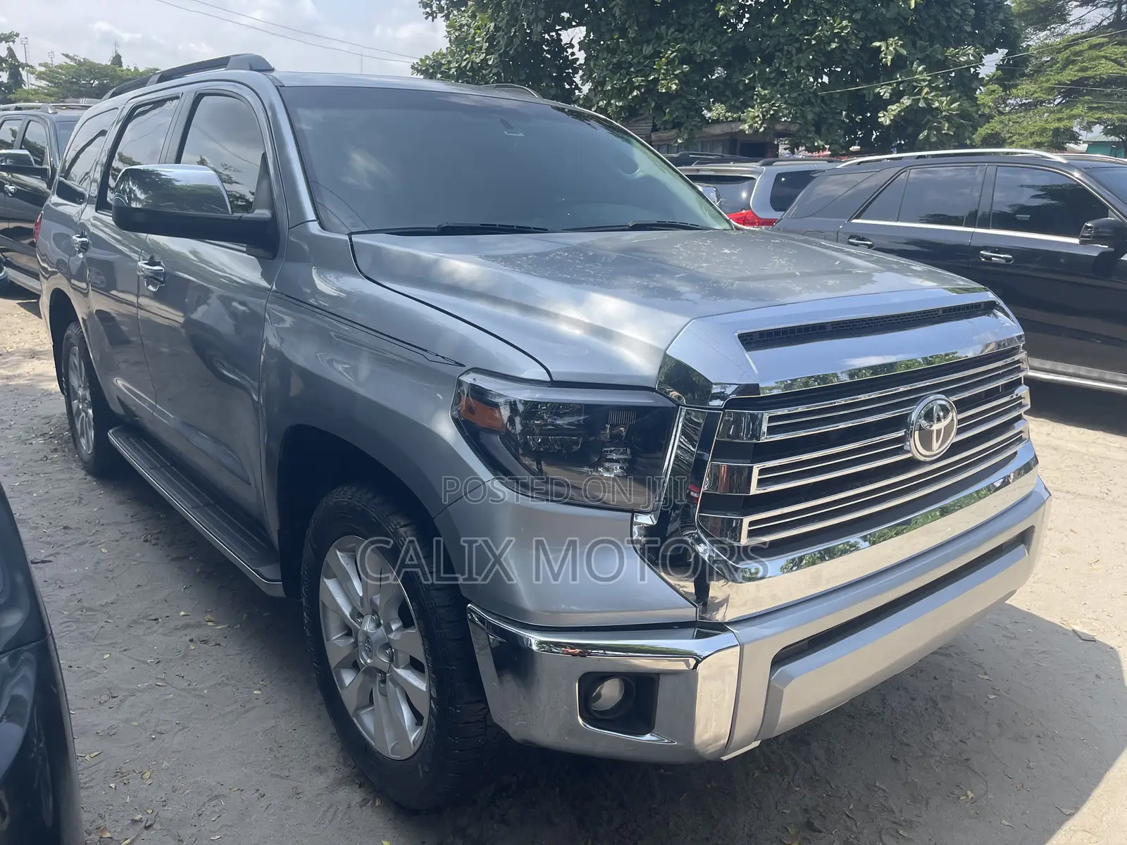 Toyota Sequoia 2016 Silver