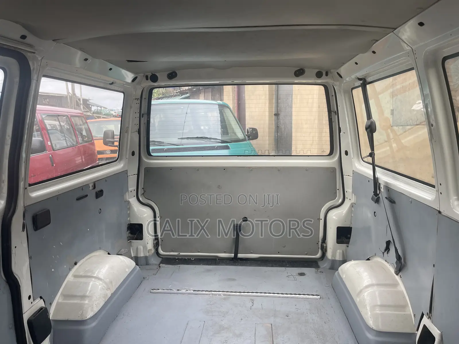 Volkswagen Transporter 2005 White