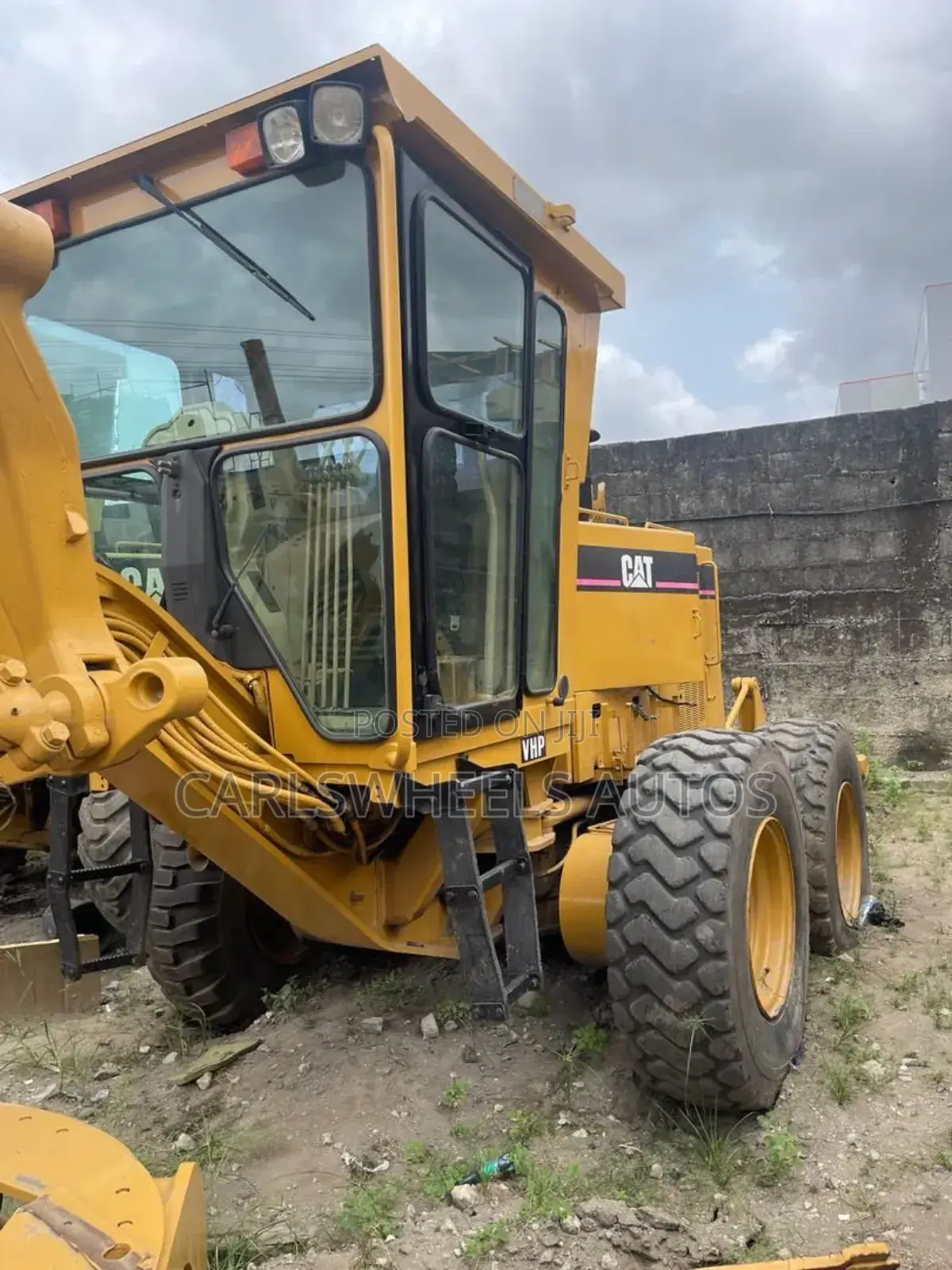 Foreign Used Caterpillar Motorgrader 140hp