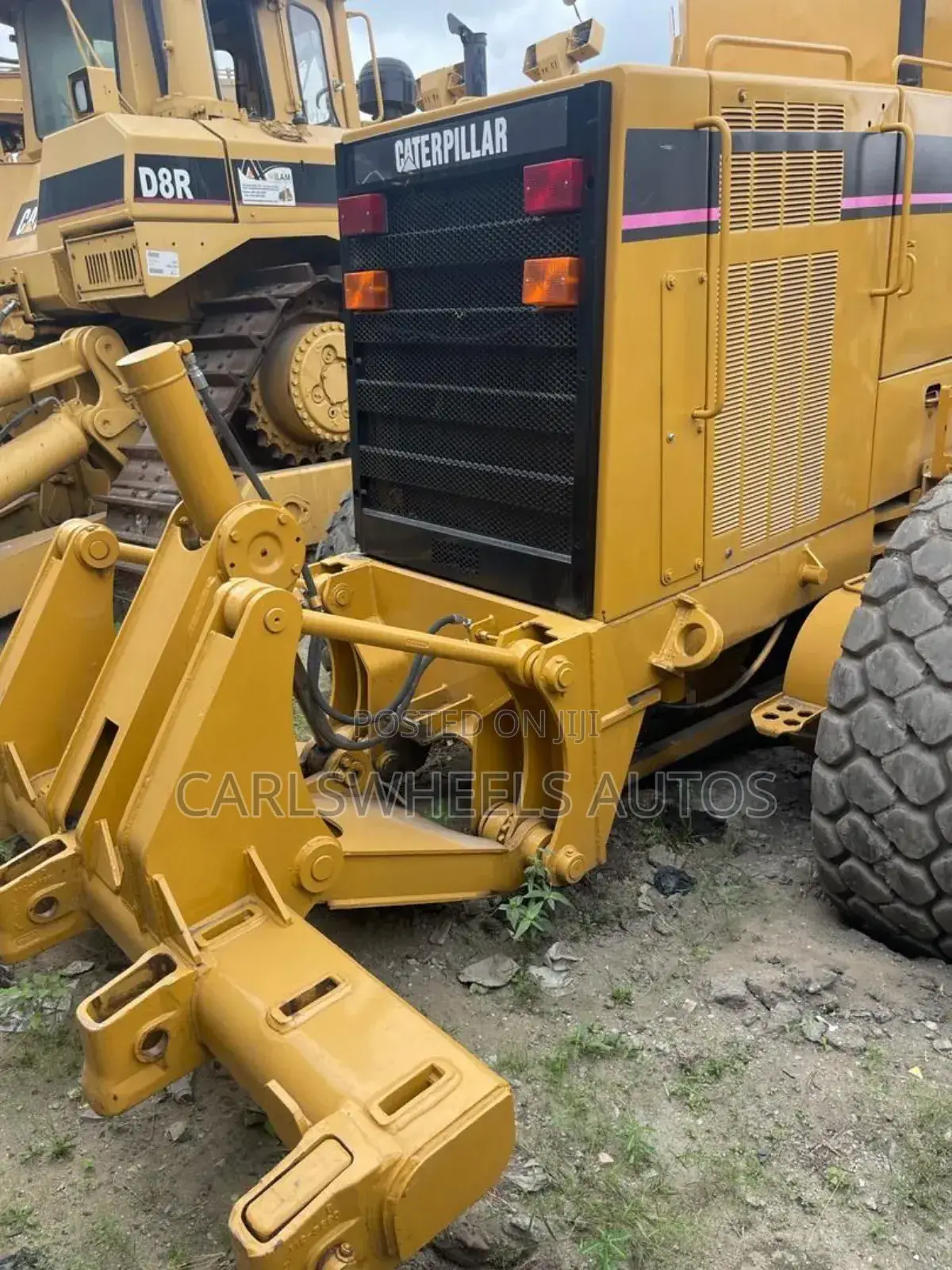 Foreign Used Caterpillar Motorgrader 140hp