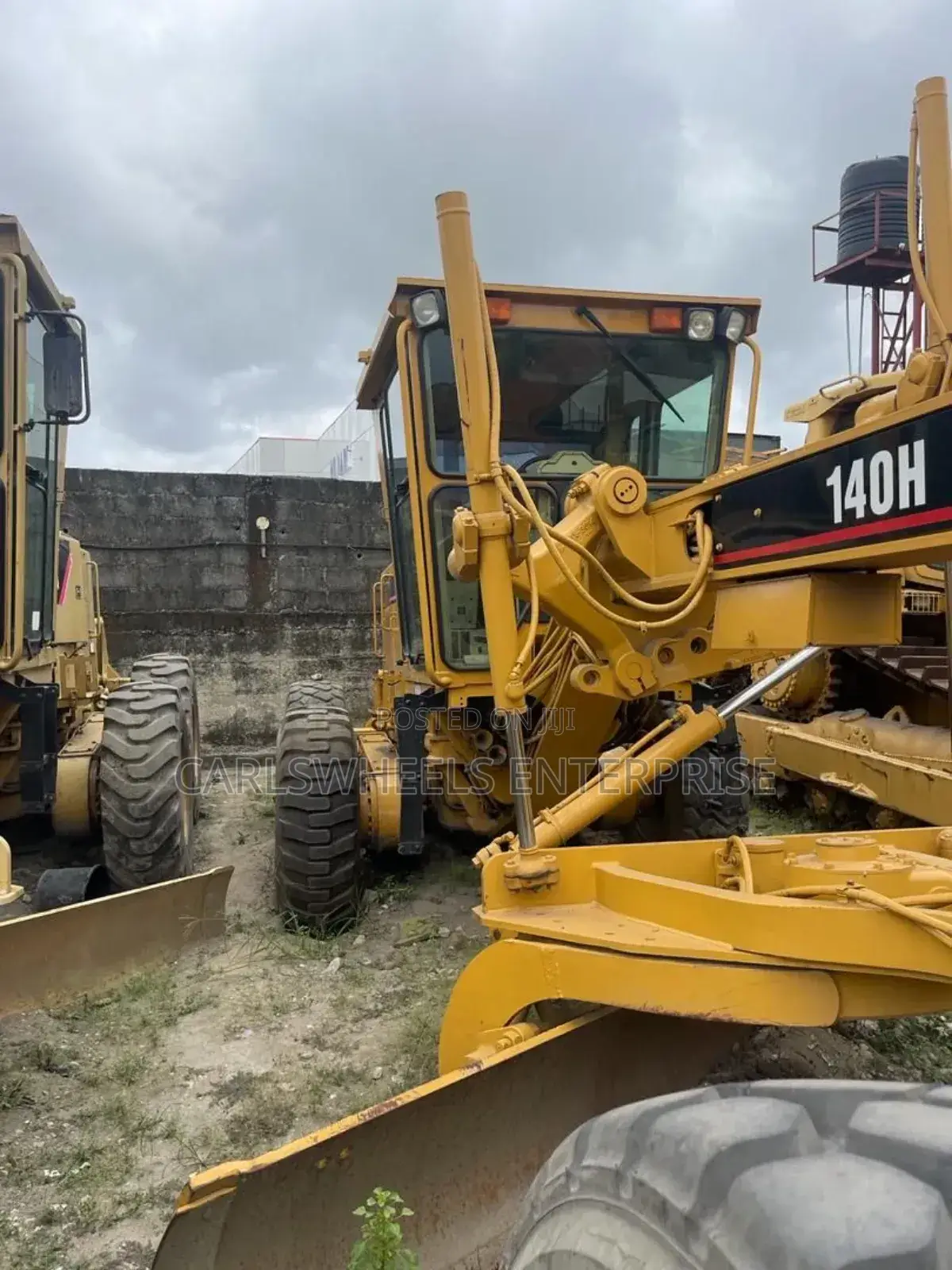Foreign Used Caterpillar Motorgrader 140hp