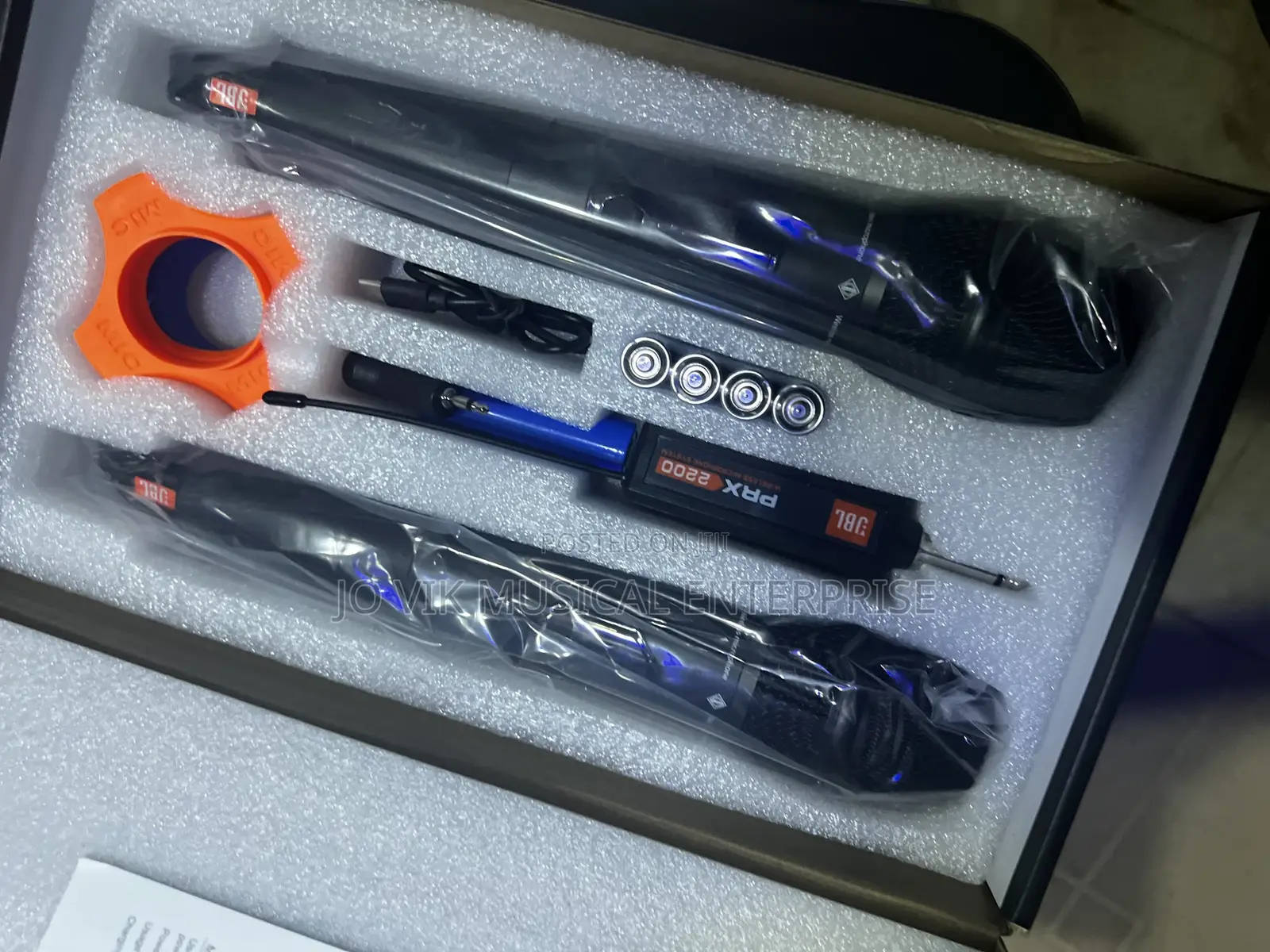 JBL Prx2200 Wireless Microphone System