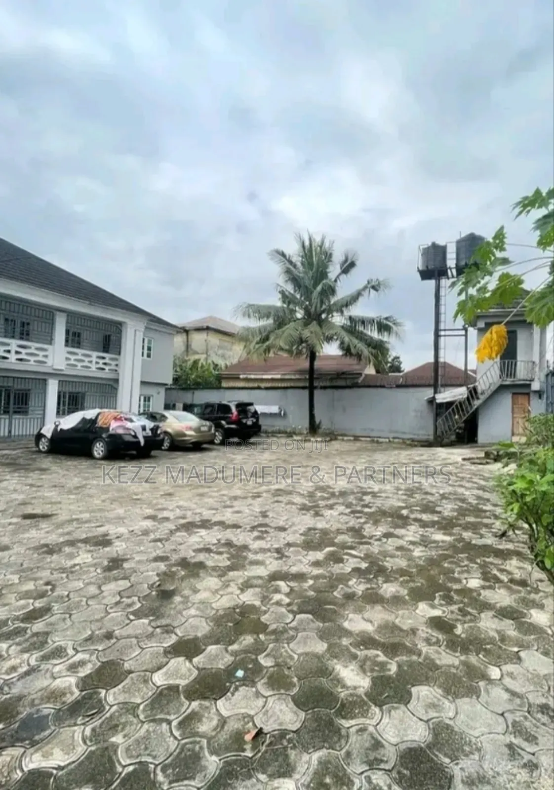 8bdrm Duplex in Rumudara , Port for sale