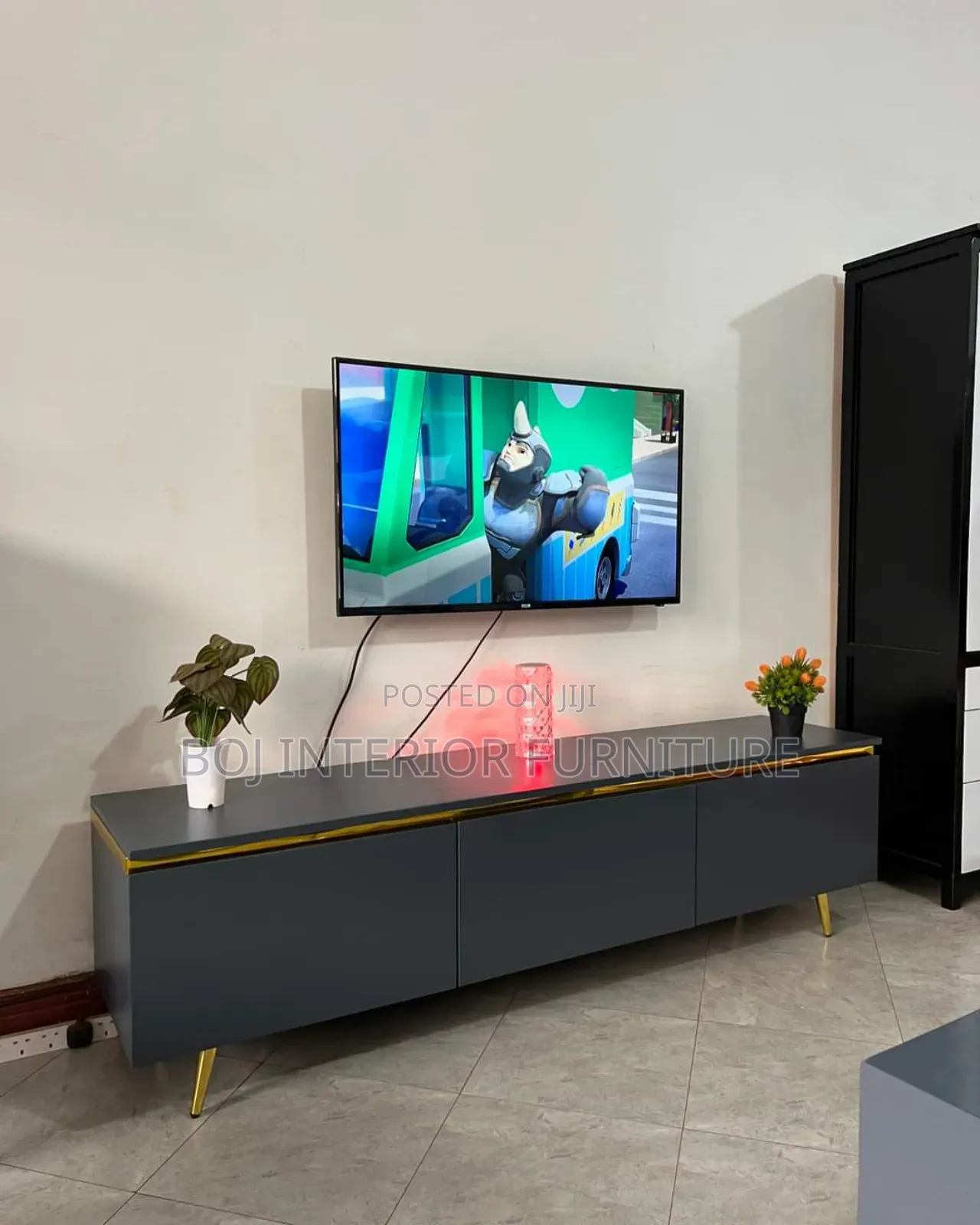 Tv Stand 14 by 7 Ft