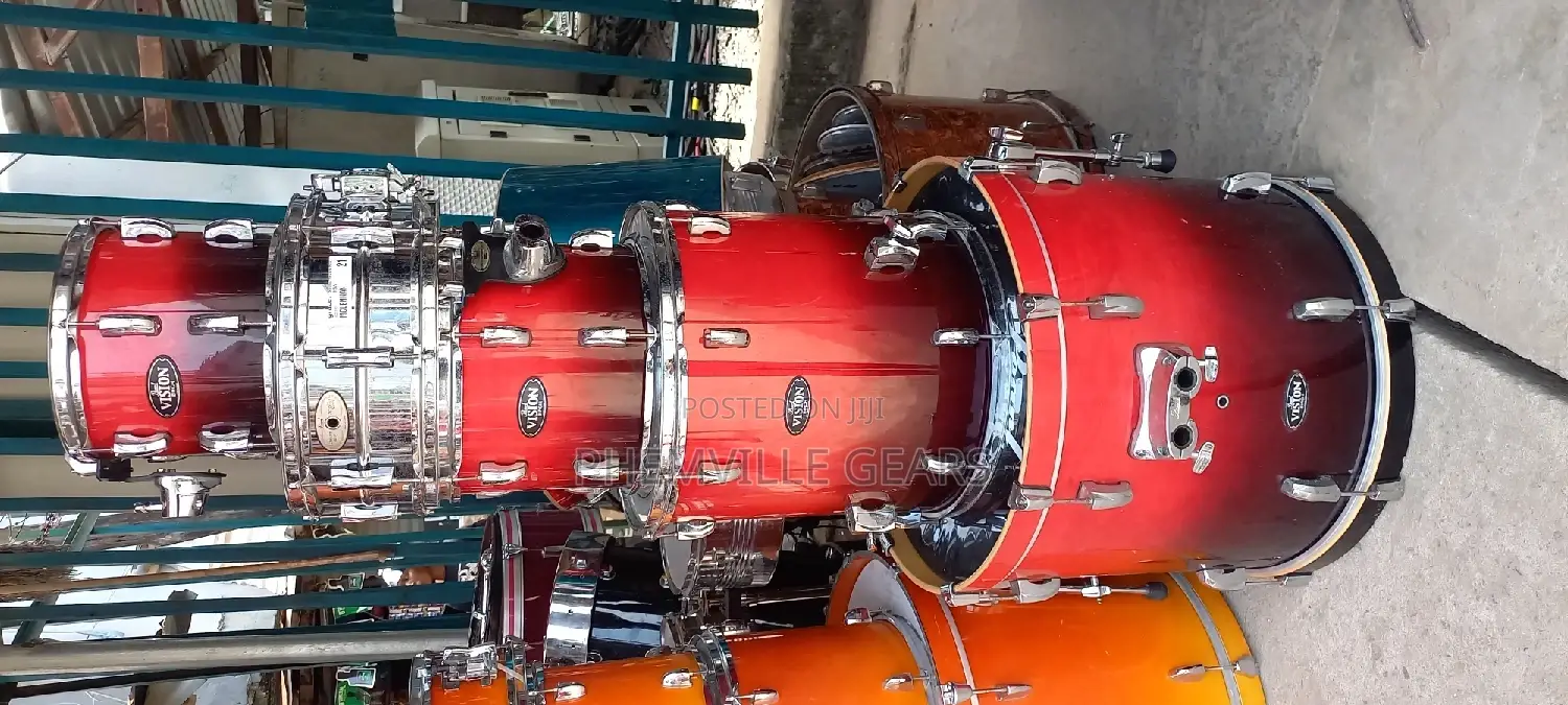 Neat Uk Used Pearl Vision 5set Drums.