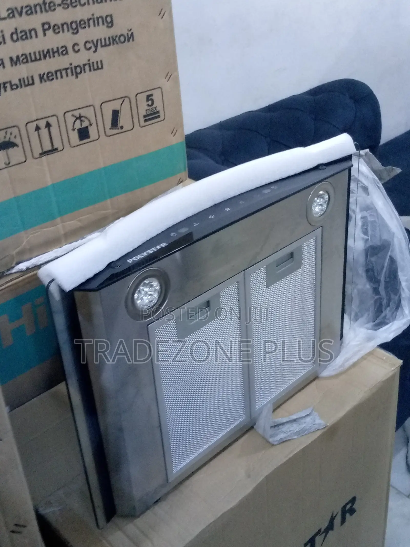 Effective 60cm Tempered Glass Rangehood Black