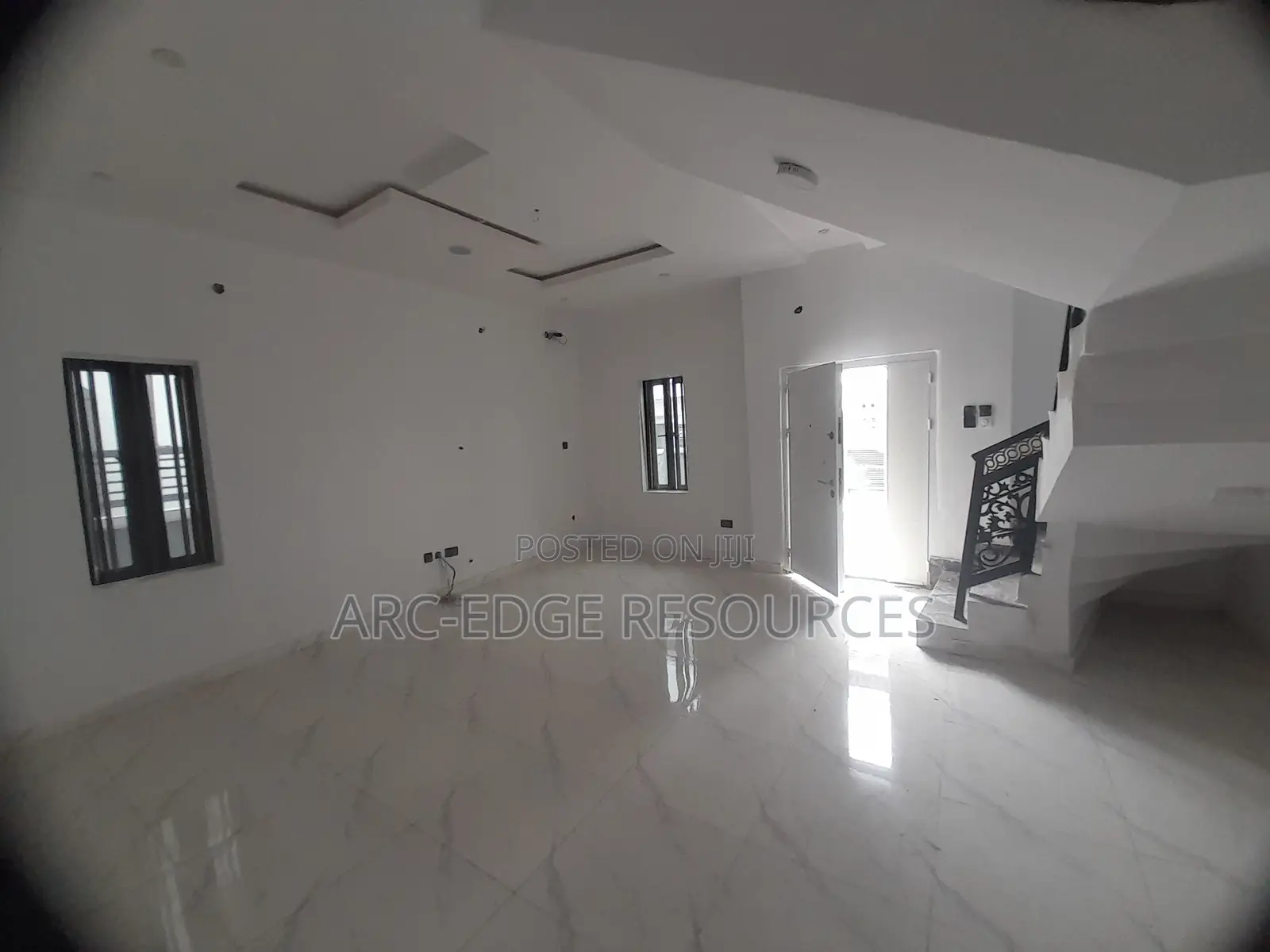 5bdrm Duplex in Apple Junction for sale