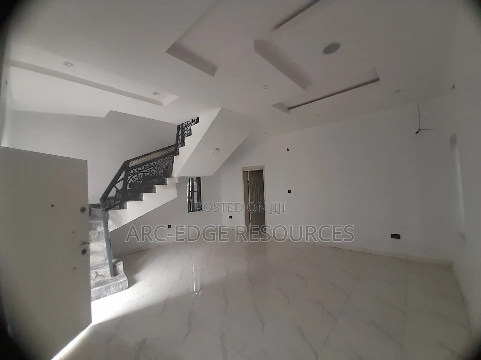 5bdrm Duplex in Apple Junction for sale