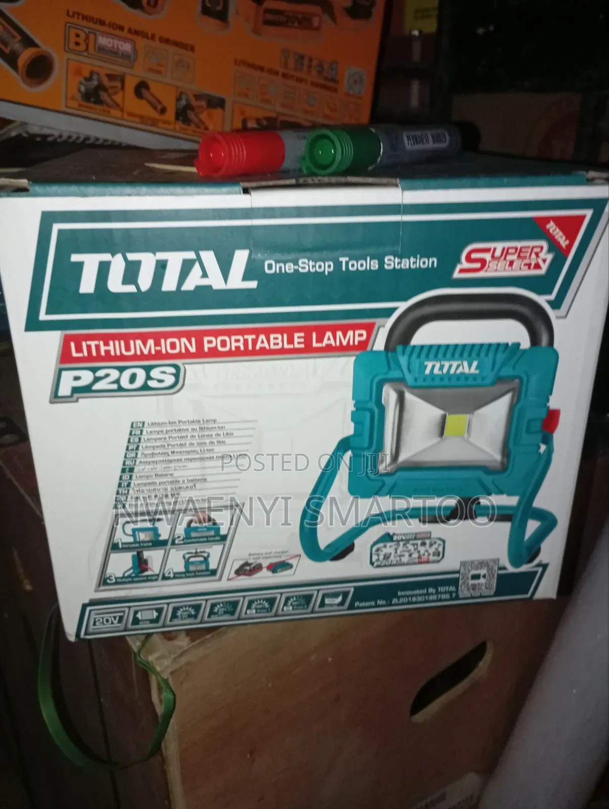 Total 20v Portable Lamp