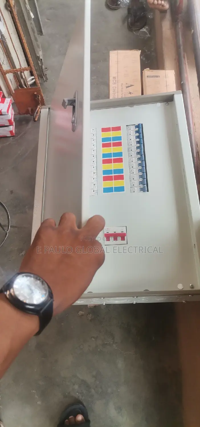 24fuse Distribution Board a BTECH