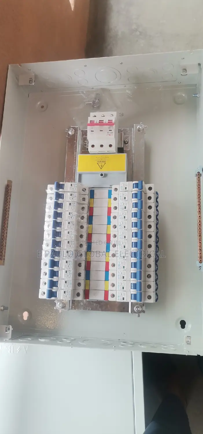 24fuse Distribution Board a BTECH