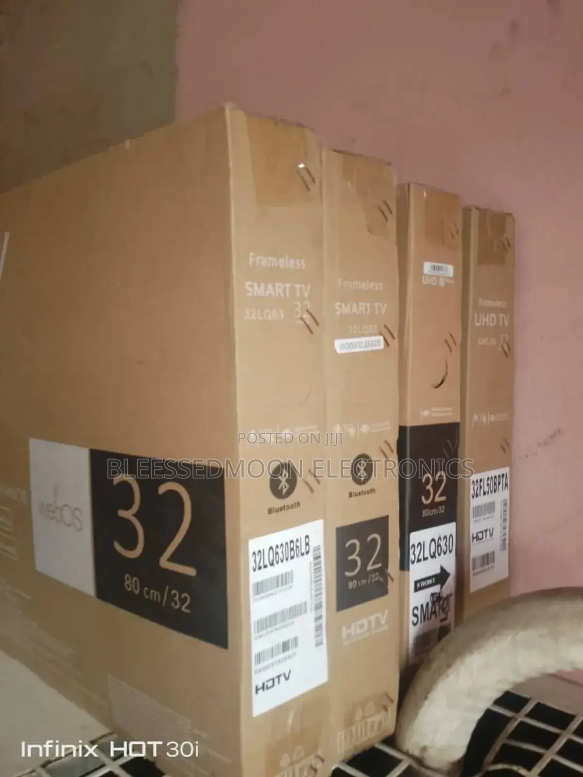 LG Smart Television 32inches Double Panels 3 Yrs Warranty