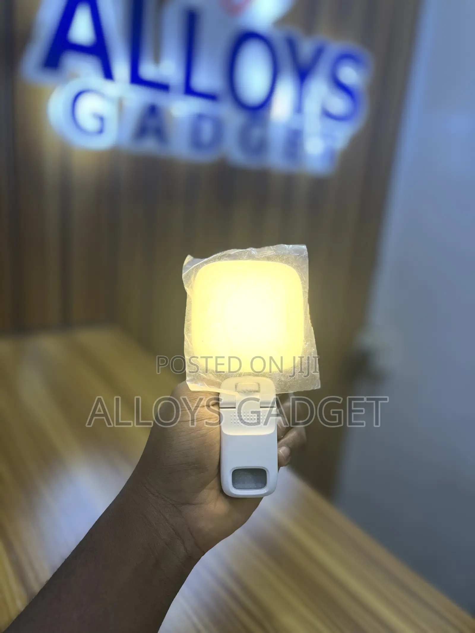 D-1 Small Meeting Fill Light