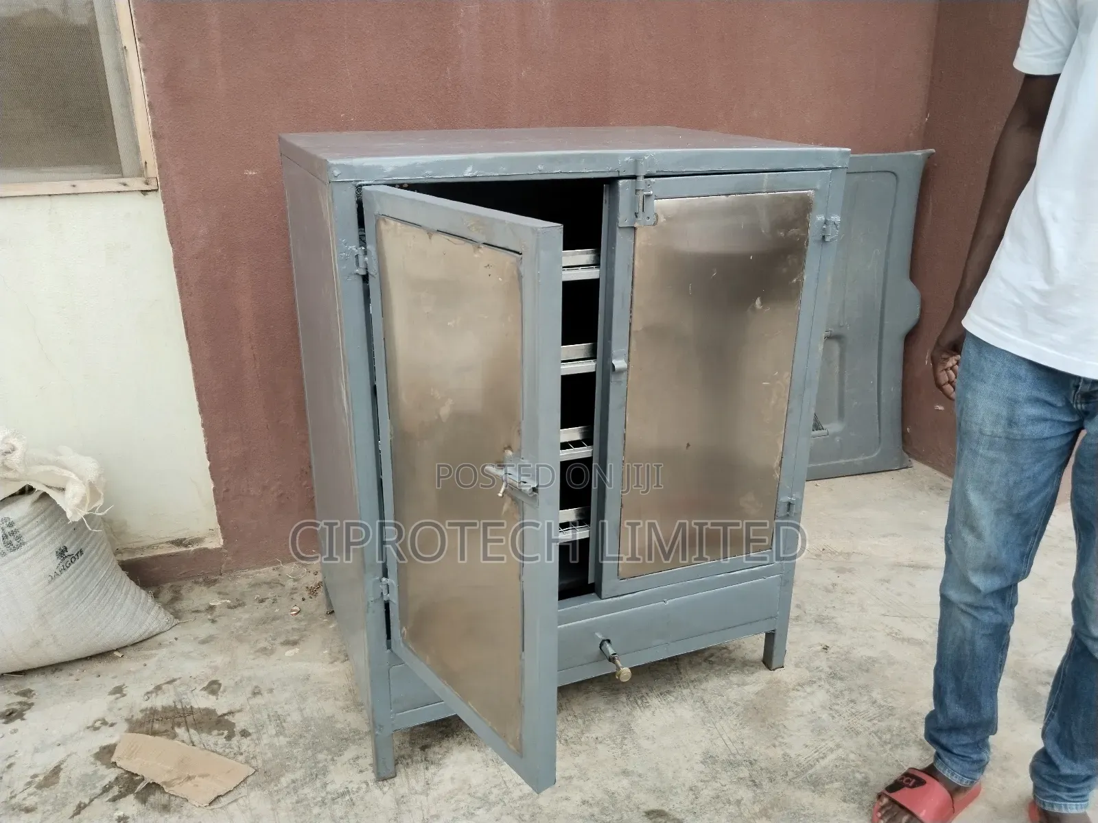 Oven for Baking