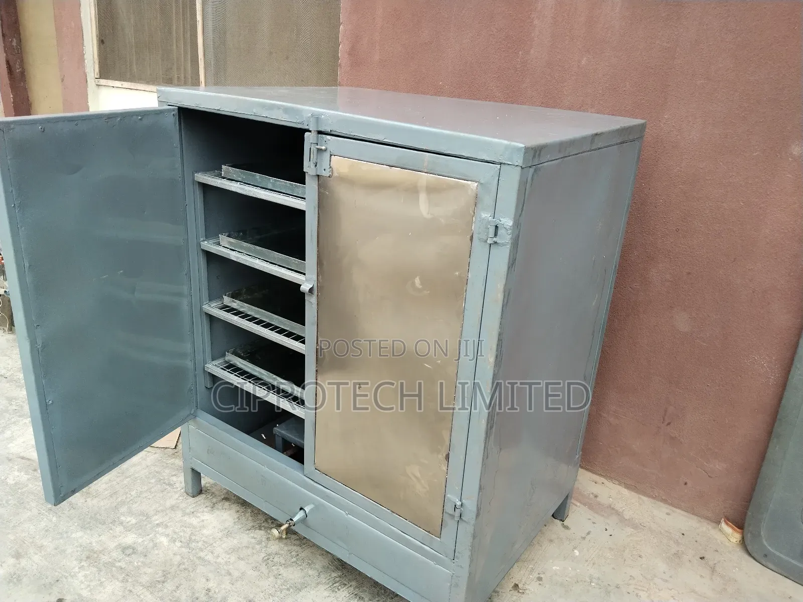 Oven for Baking