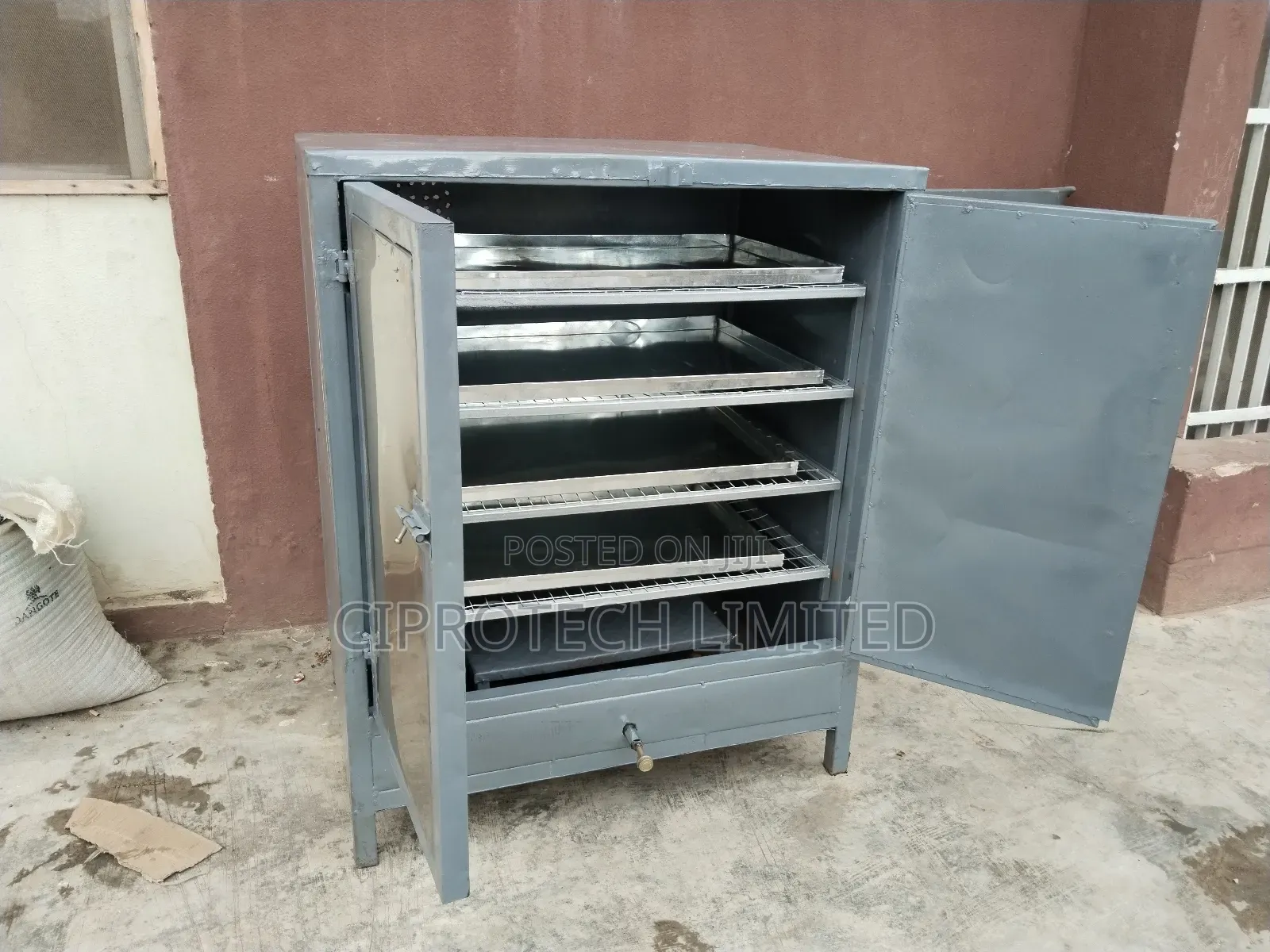Oven for Baking