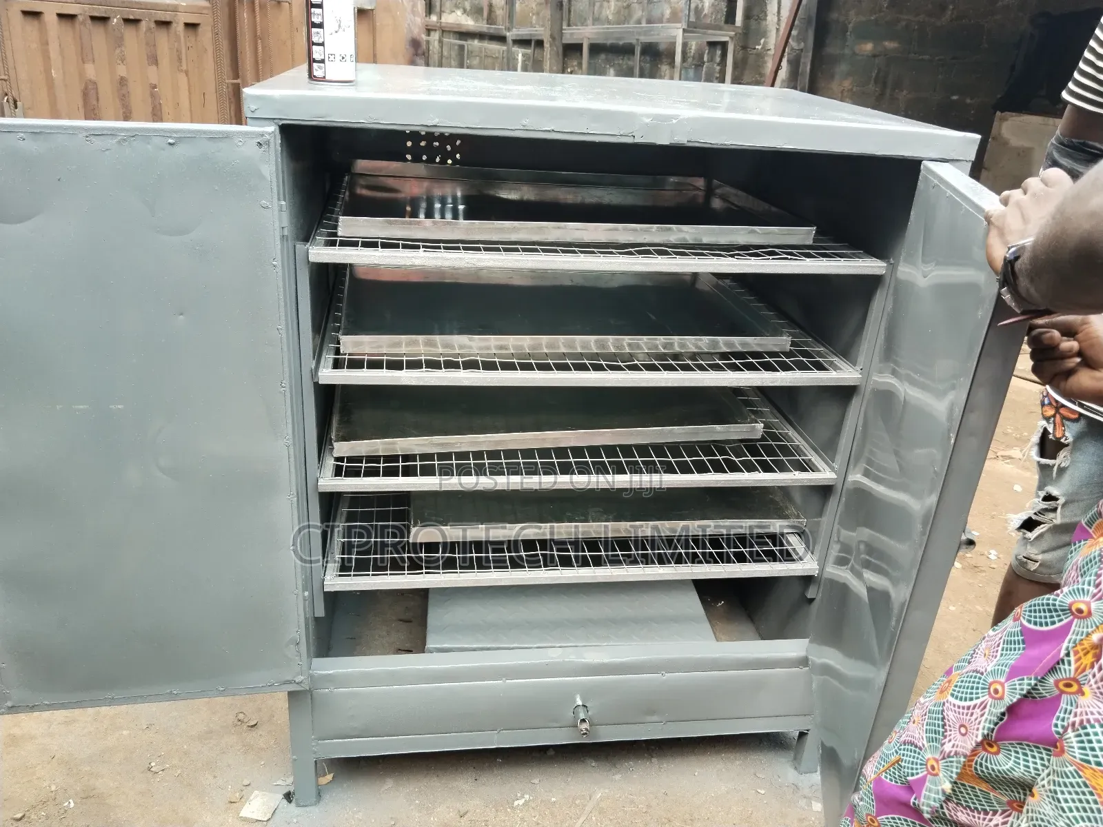 Oven for Baking