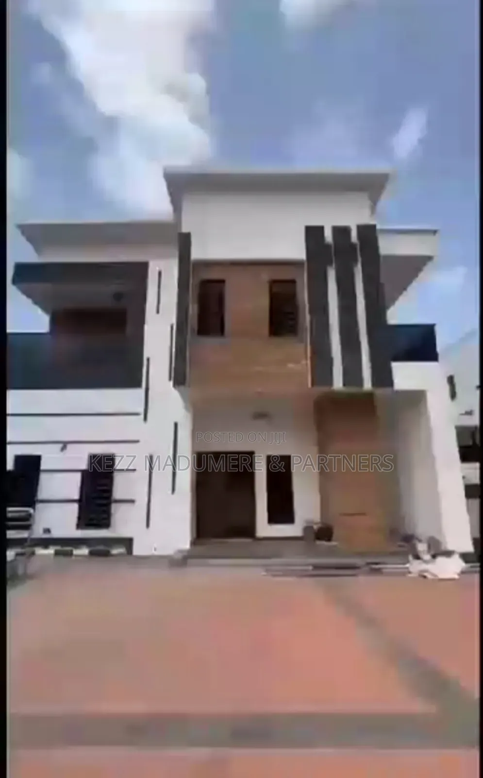 5bdrm Duplex in Independence Layout for sale