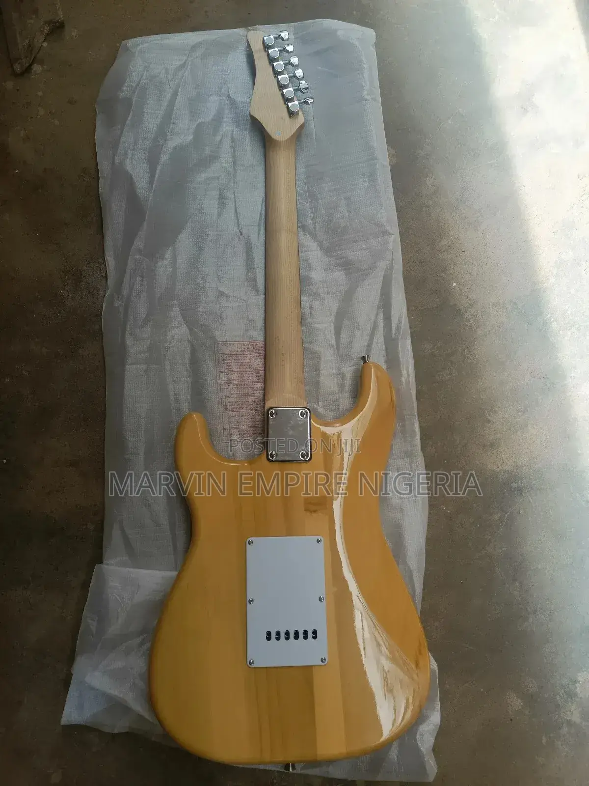 Professional Stratocaster Electric Lead Guitar Thunderstorm