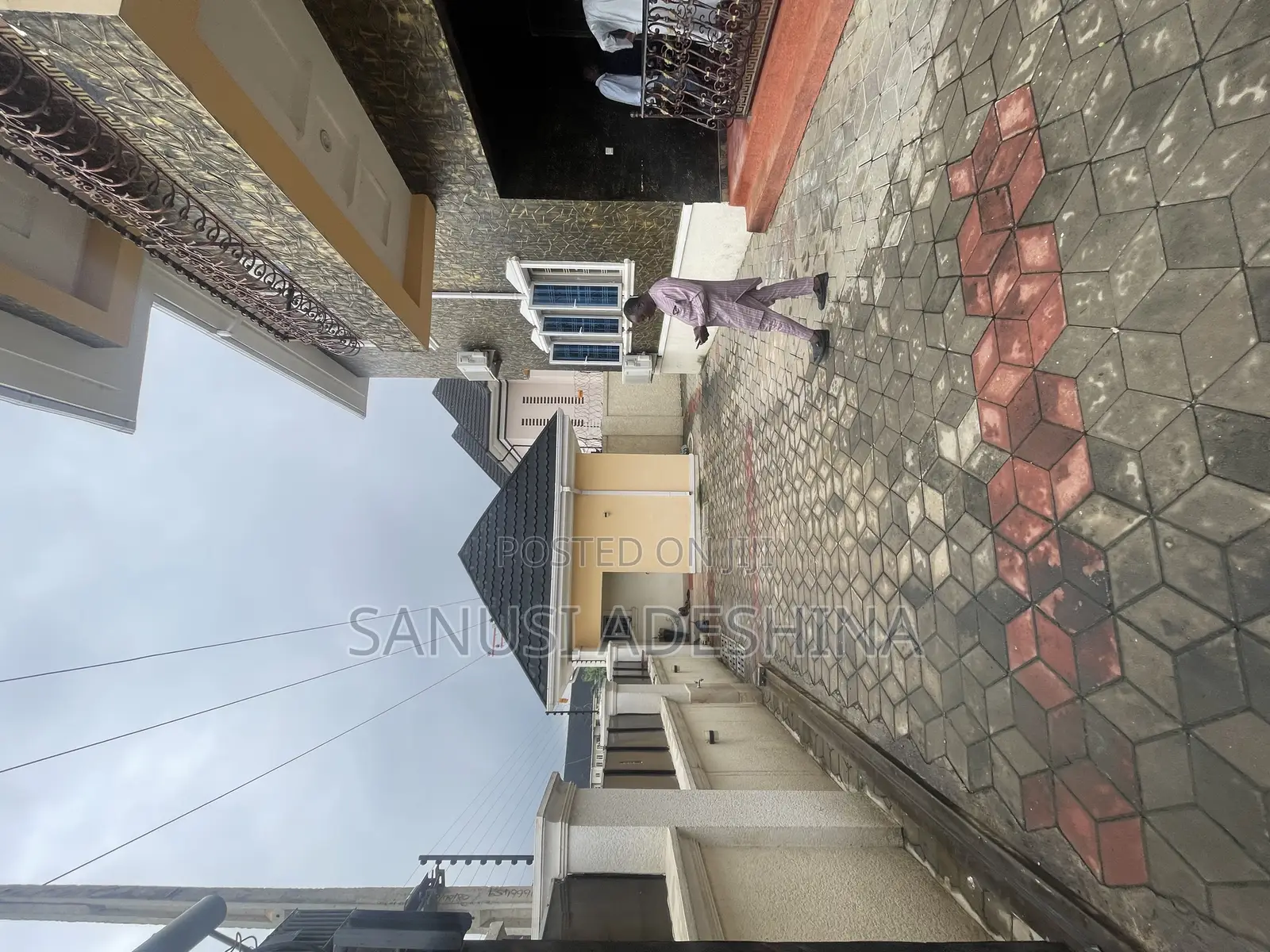 5bdrm Duplex in Jahi Gilmore Fct for rent