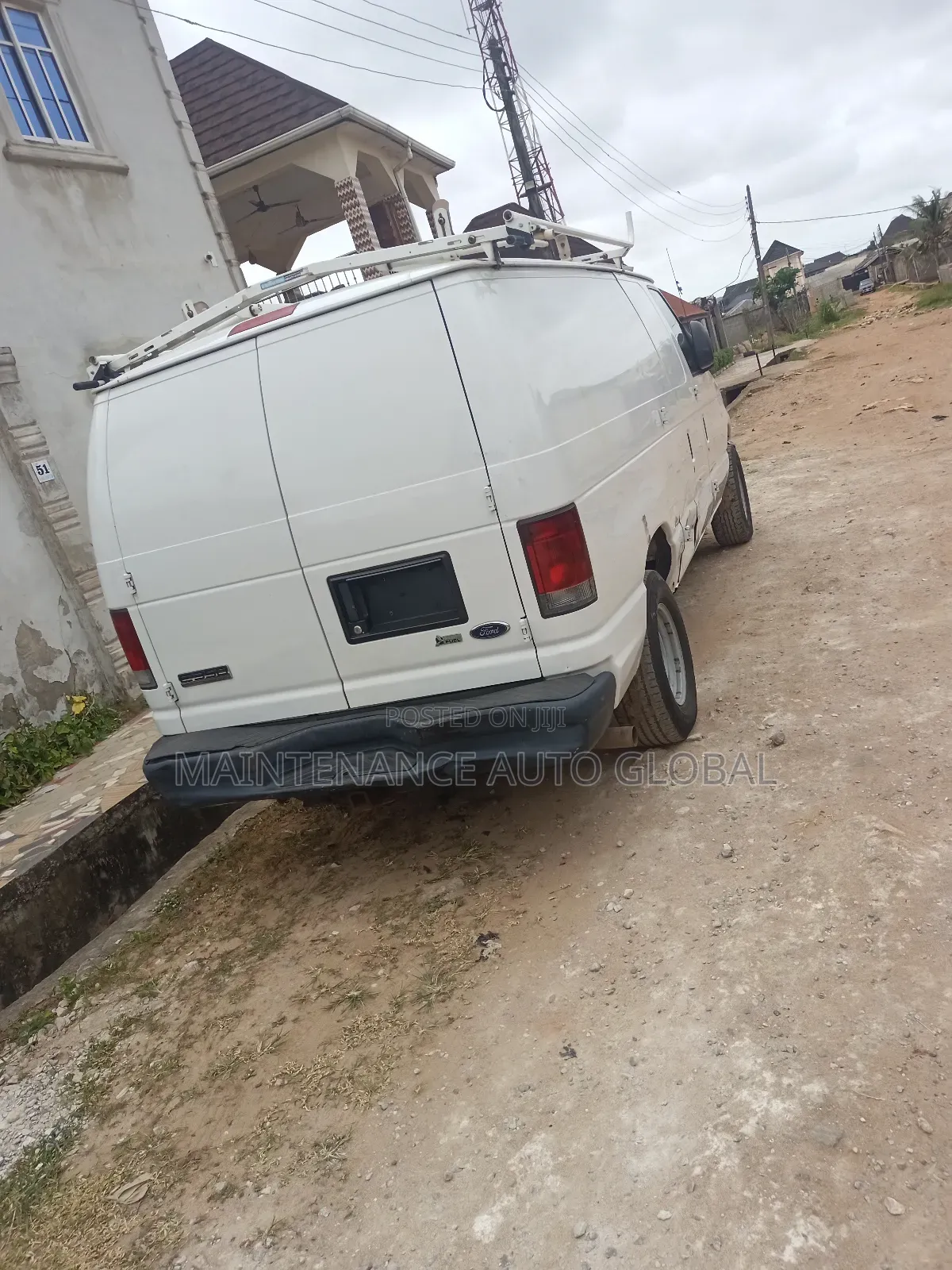 Ford Econoline 2010 White