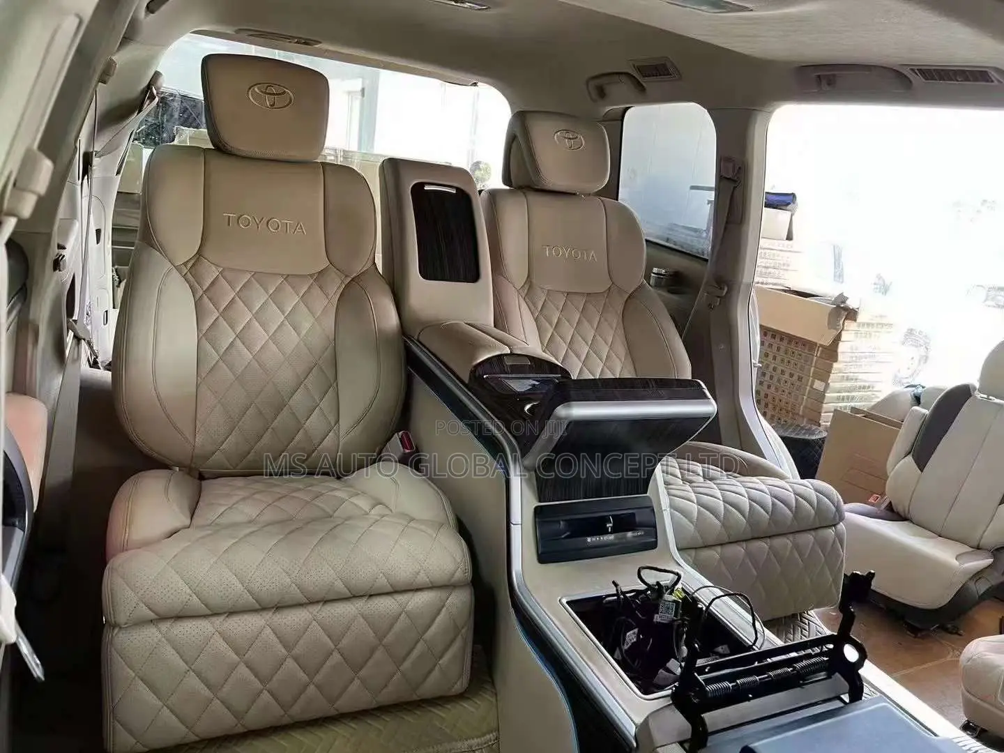 Land Cruiser VIP Seats