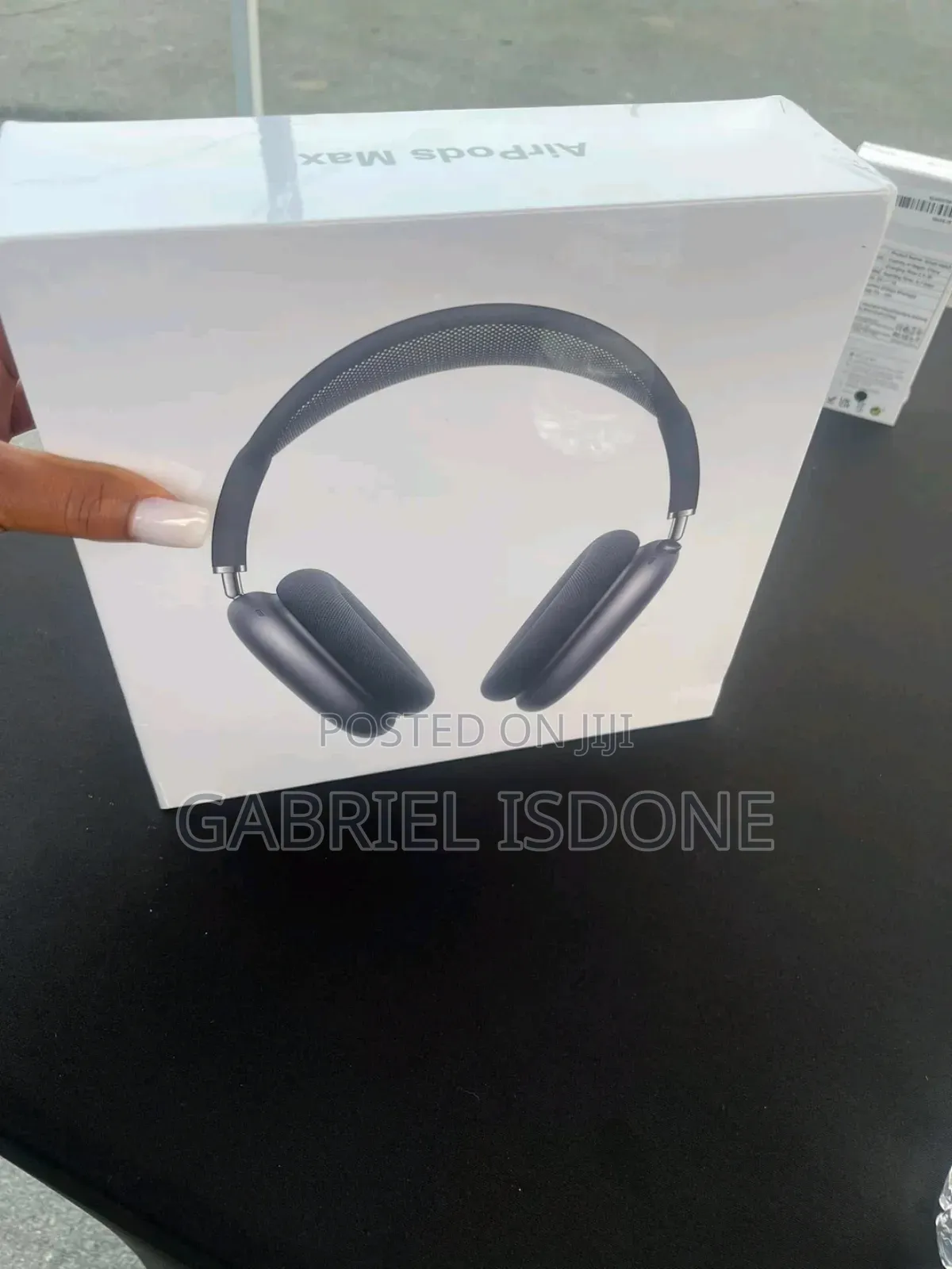 Apple Airpods Max Wireless Over-ear Headphones. Active Noise