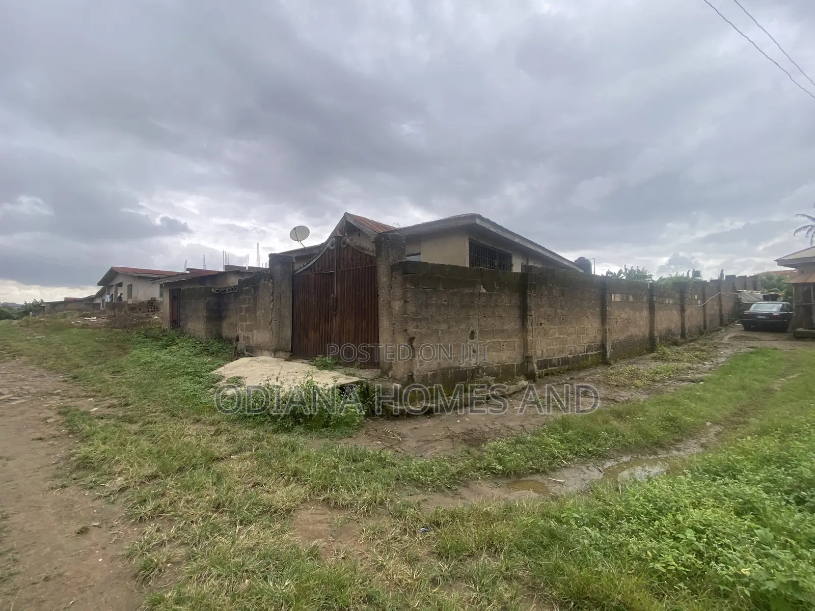 4bdrm Bungalow in Alaafia Estate,, Ibadan for sale