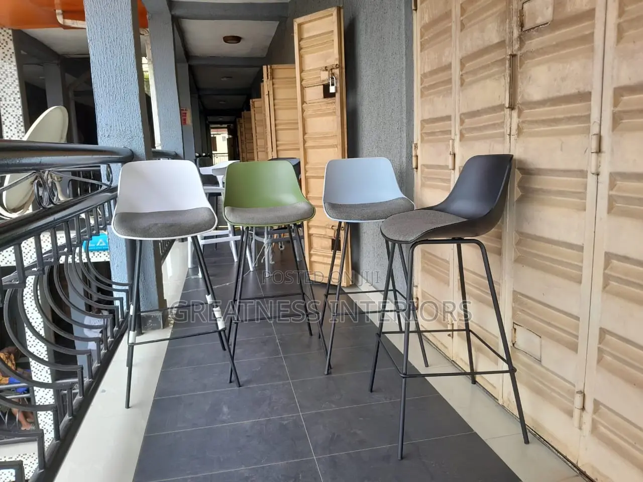 Quality Imported High Bar Restaurants Chair