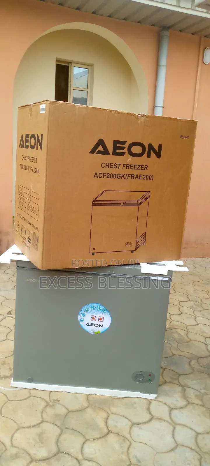 Affordable 200l Aeon Chest Freezer _acf200gk