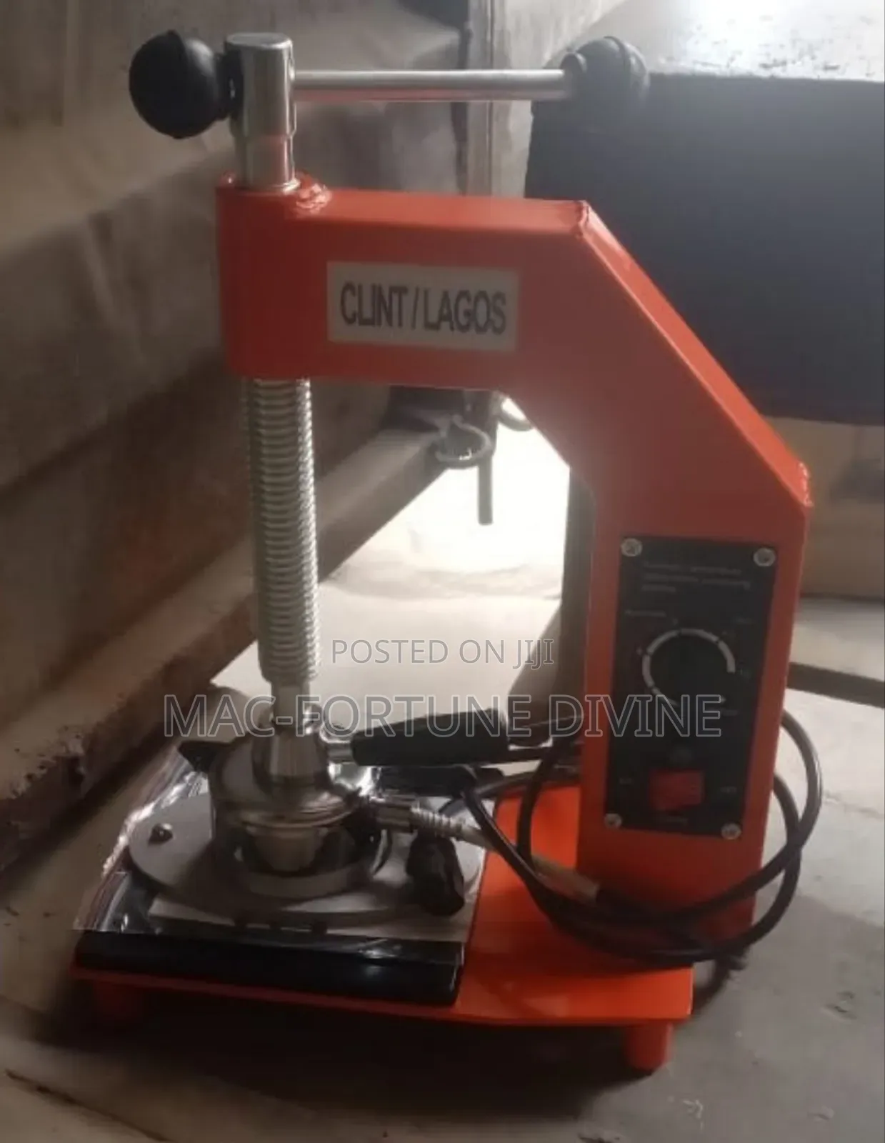 High Quality Tyre Patching Machine