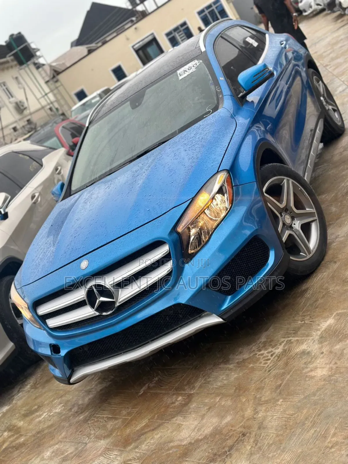 Mercedes-Benz GLA 250 2015 Blue