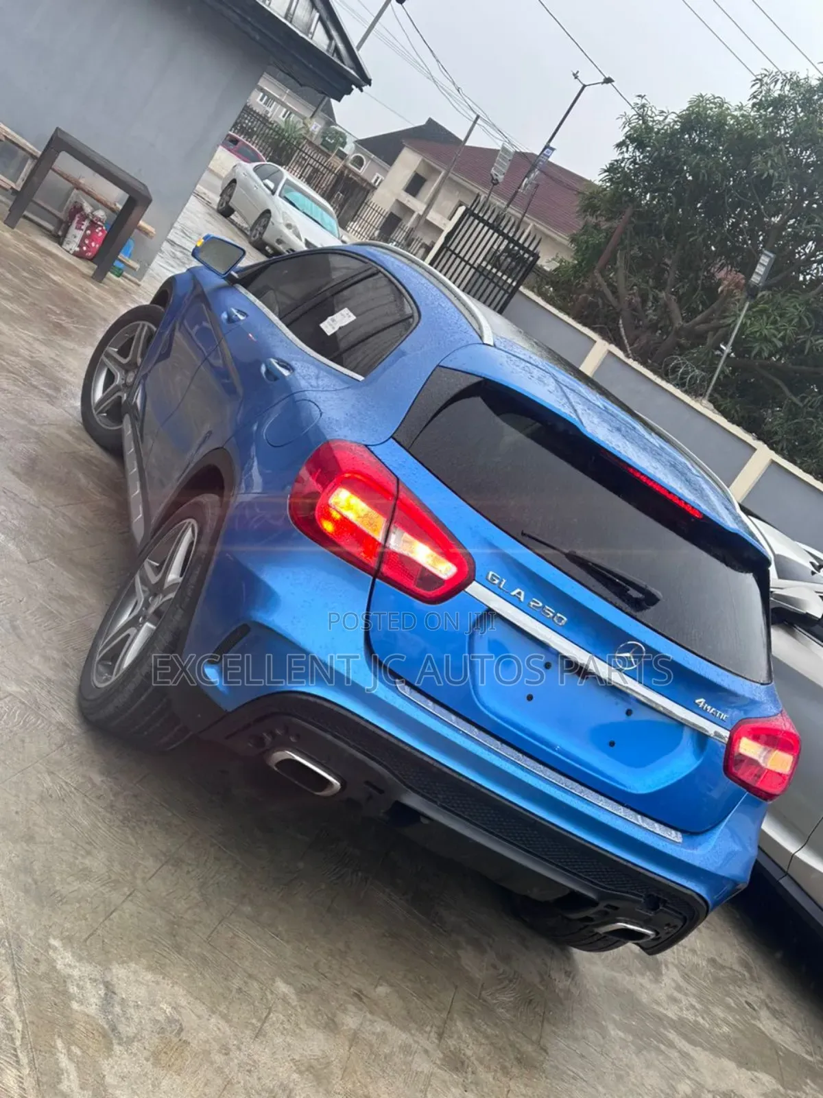 Mercedes-Benz GLA 250 2015 Blue