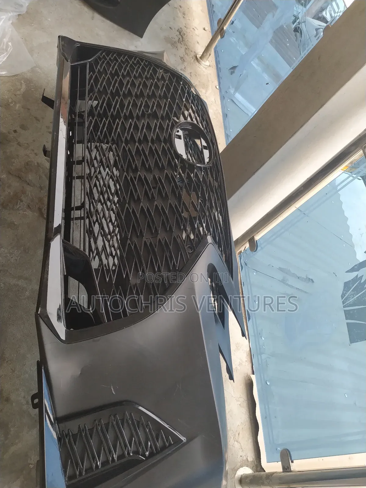 Bumper for Lexus Is250