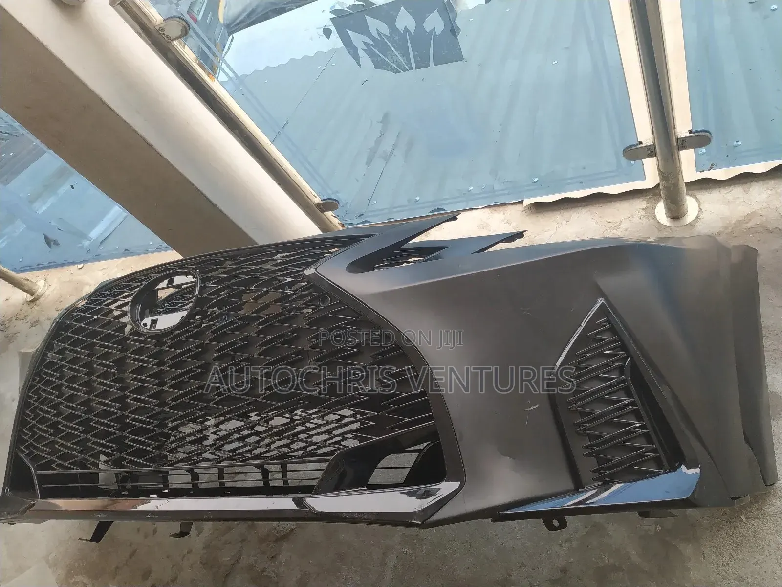 Bumper for Lexus Is250