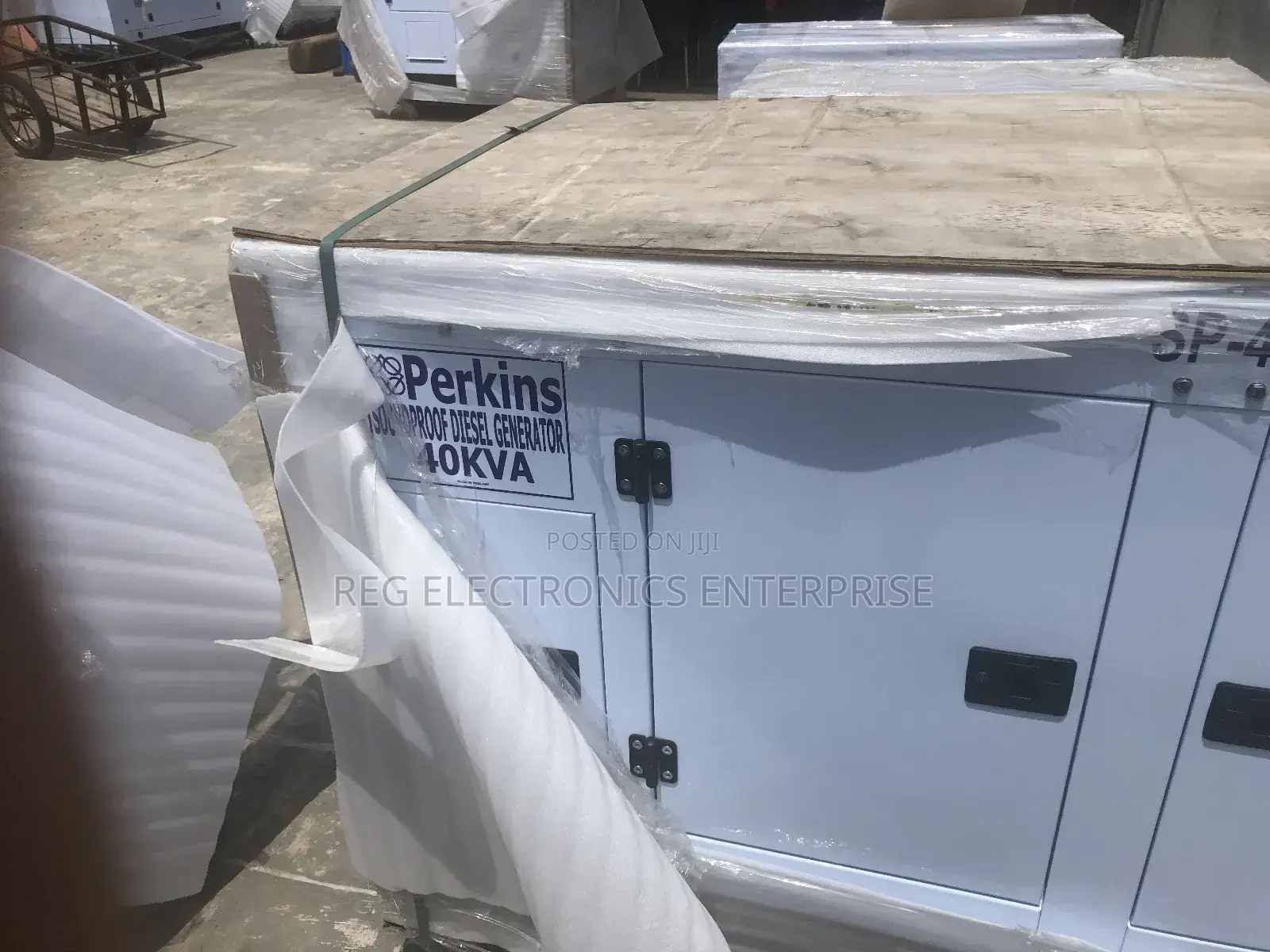 40 KVA Perkins Soundproof Generator
