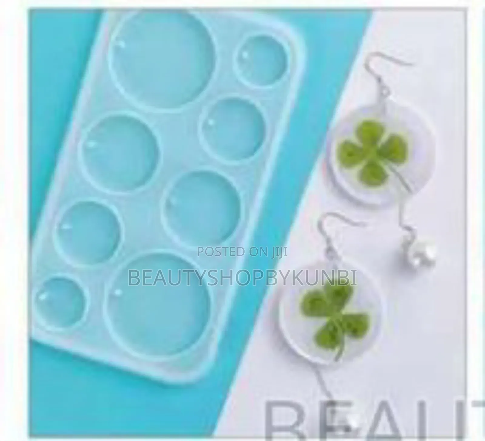 Round 8 Cavites Pendant Earrings Keyrings Resin Mold