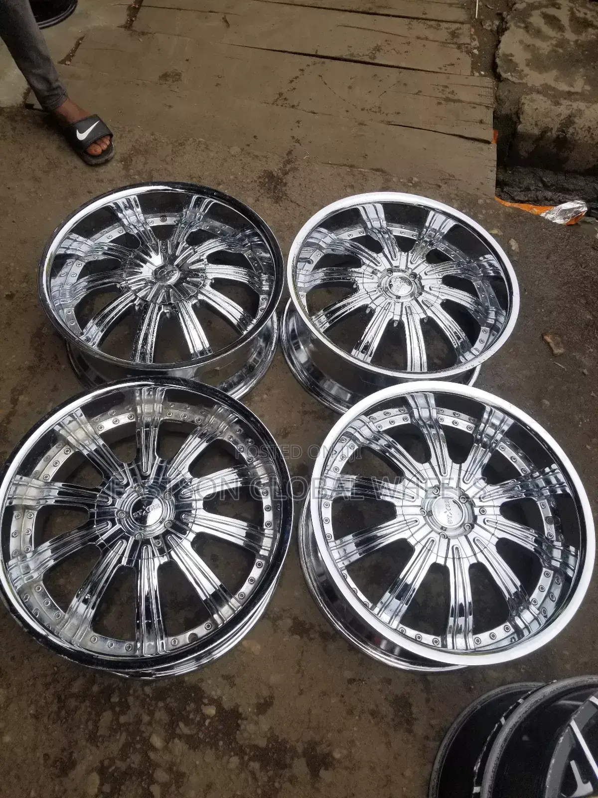 20 Inches Chrome Alloy Rim