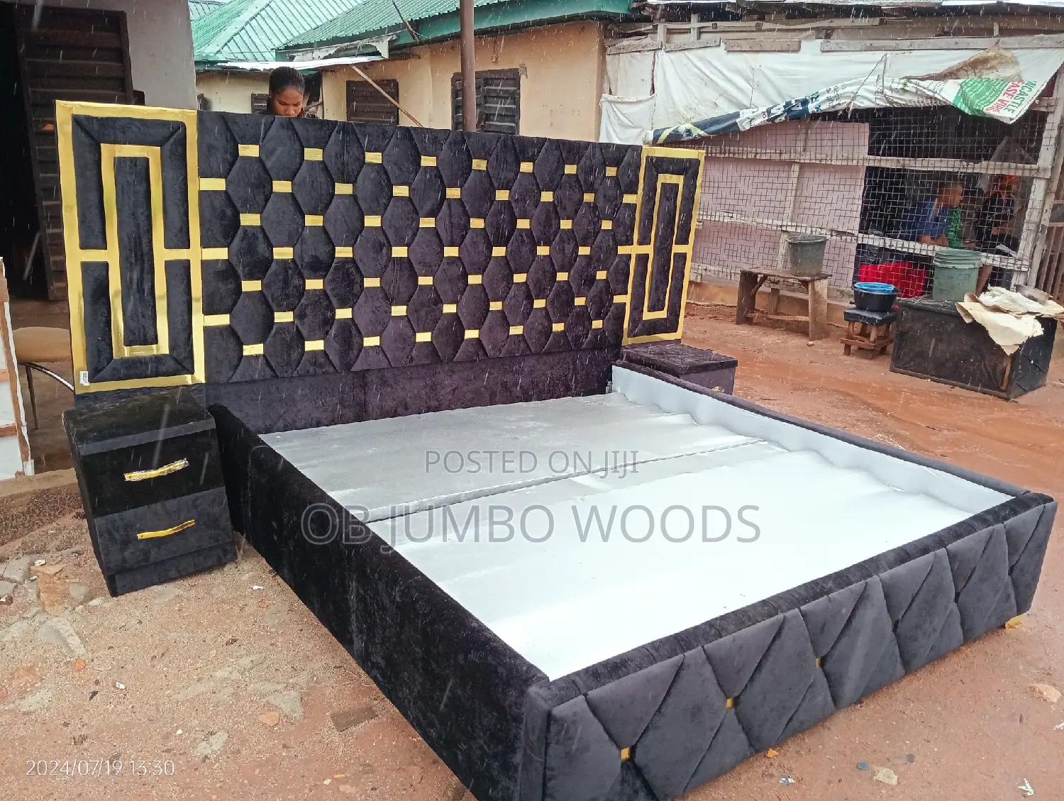 Black 6×6 Padded Bed With Two Bedsides Extension