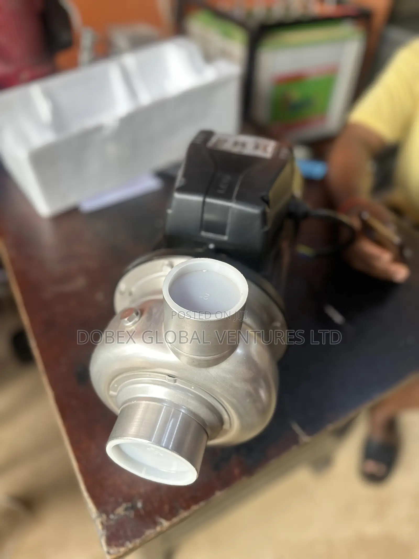 Leo Stainless Surface