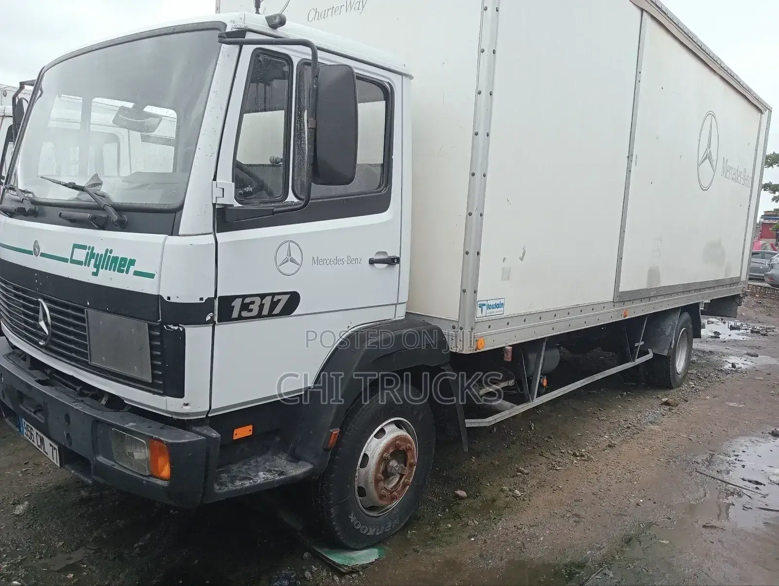 Mercedes Benz Cargo Truck 8bolt White
